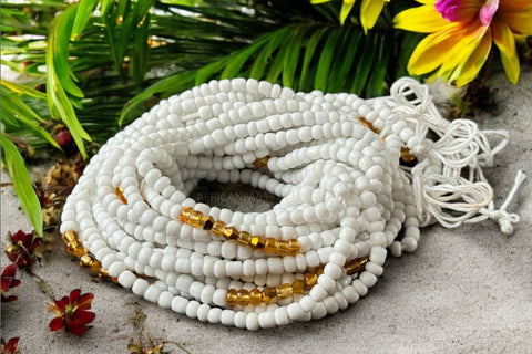 Waist Beads / African Hip Chain - Abiéyuwa - White / gold (Traditional non-elastic string)